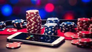 Antarmuka Texas Hold'em Bonus di aplikasi seluler royal888 menampilkan kartu pemain dan kartu komunitas